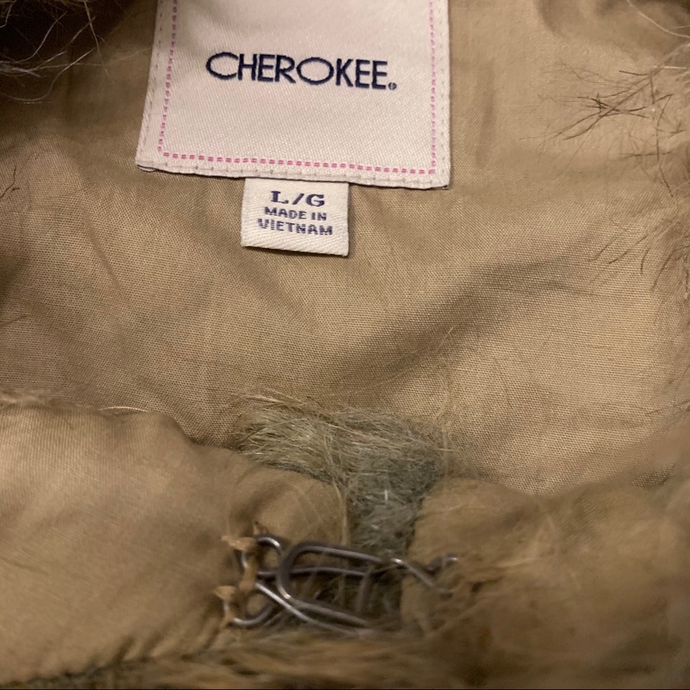 Cherokee Faux Fur Vest Size Large (10/12) EUC - Picture 2 of 2
